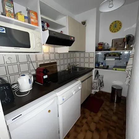 Apartmán 5canetp36 -t2 Avec Clim, Loggia Et Vue Marina, A Deux Pas De La *